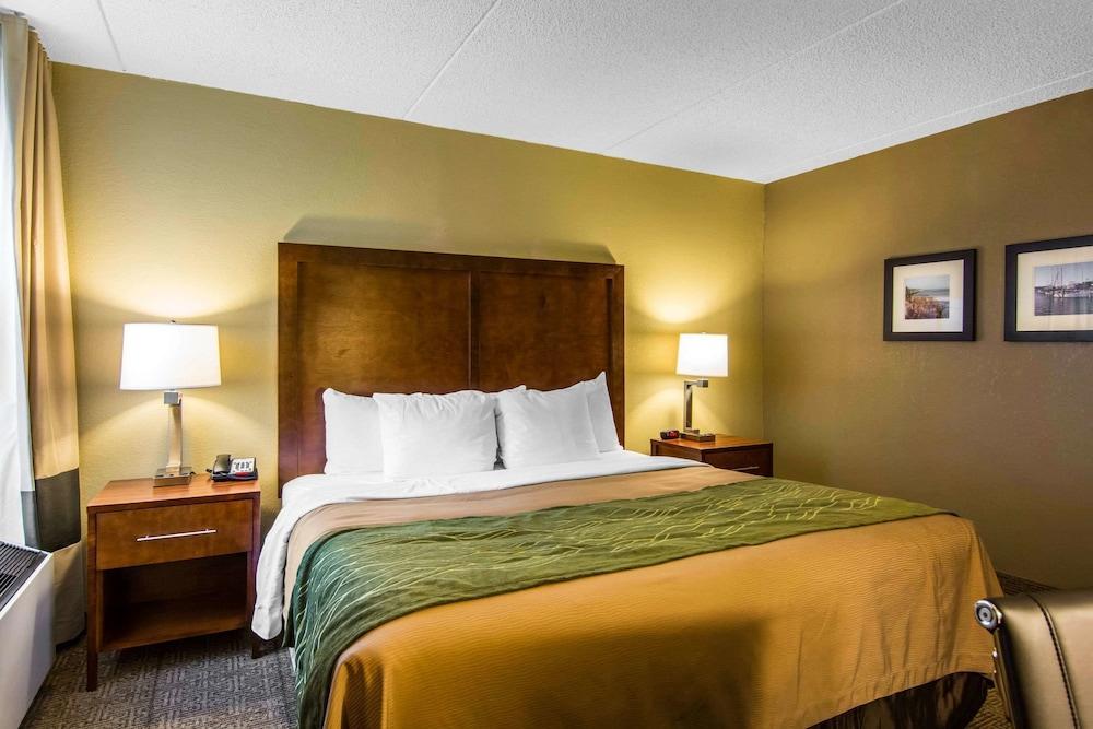 Red Roof Inn & Suites Newport News Extérieur photo
