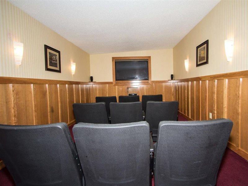 Red Roof Inn & Suites Newport News Extérieur photo